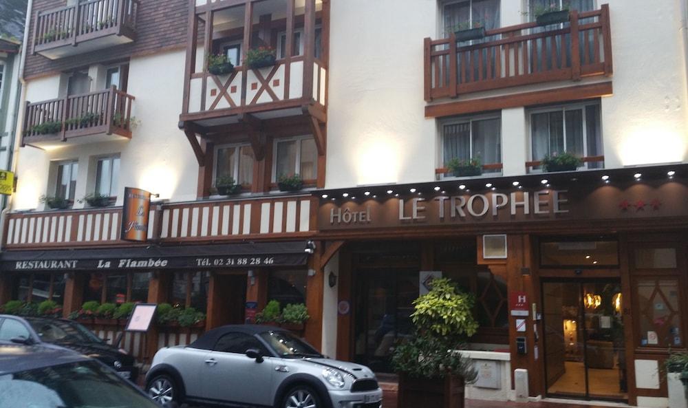 Le Trophee Boutique Hotel Spa- La Loggia Appart'Hotel Deauville Kültér fotó