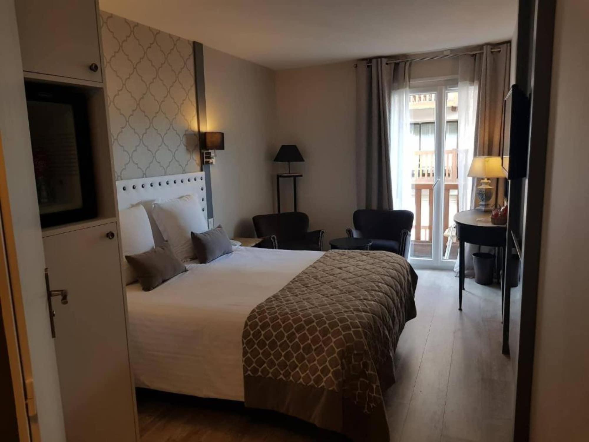 Le Trophee Boutique Hotel Spa- La Loggia Appart'Hotel Deauville Kültér fotó