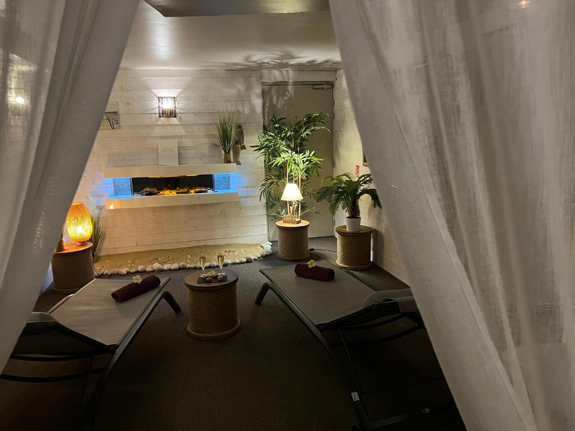 Le Trophee Boutique Hotel Spa- La Loggia Appart'Hotel Deauville Kültér fotó
