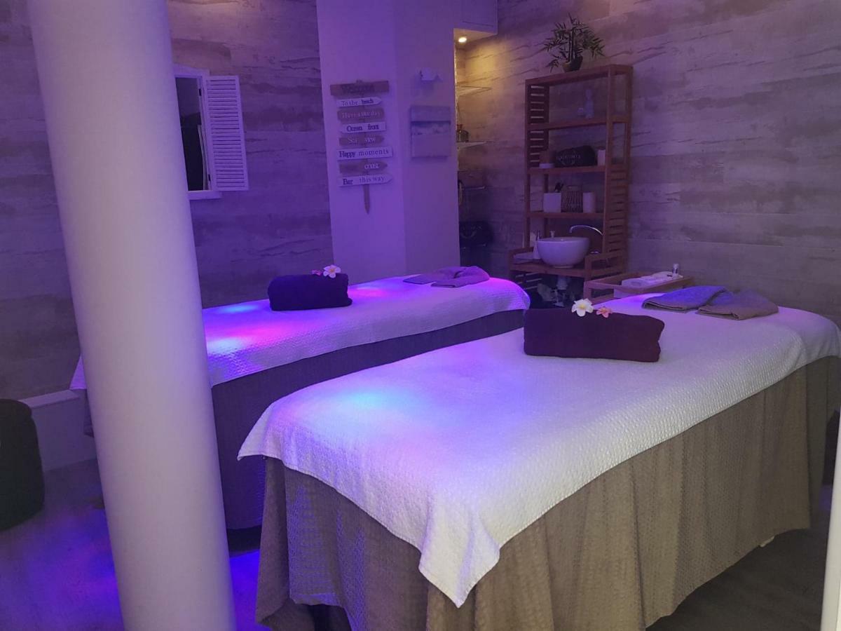 Le Trophee Boutique Hotel Spa- La Loggia Appart'Hotel Deauville Kültér fotó